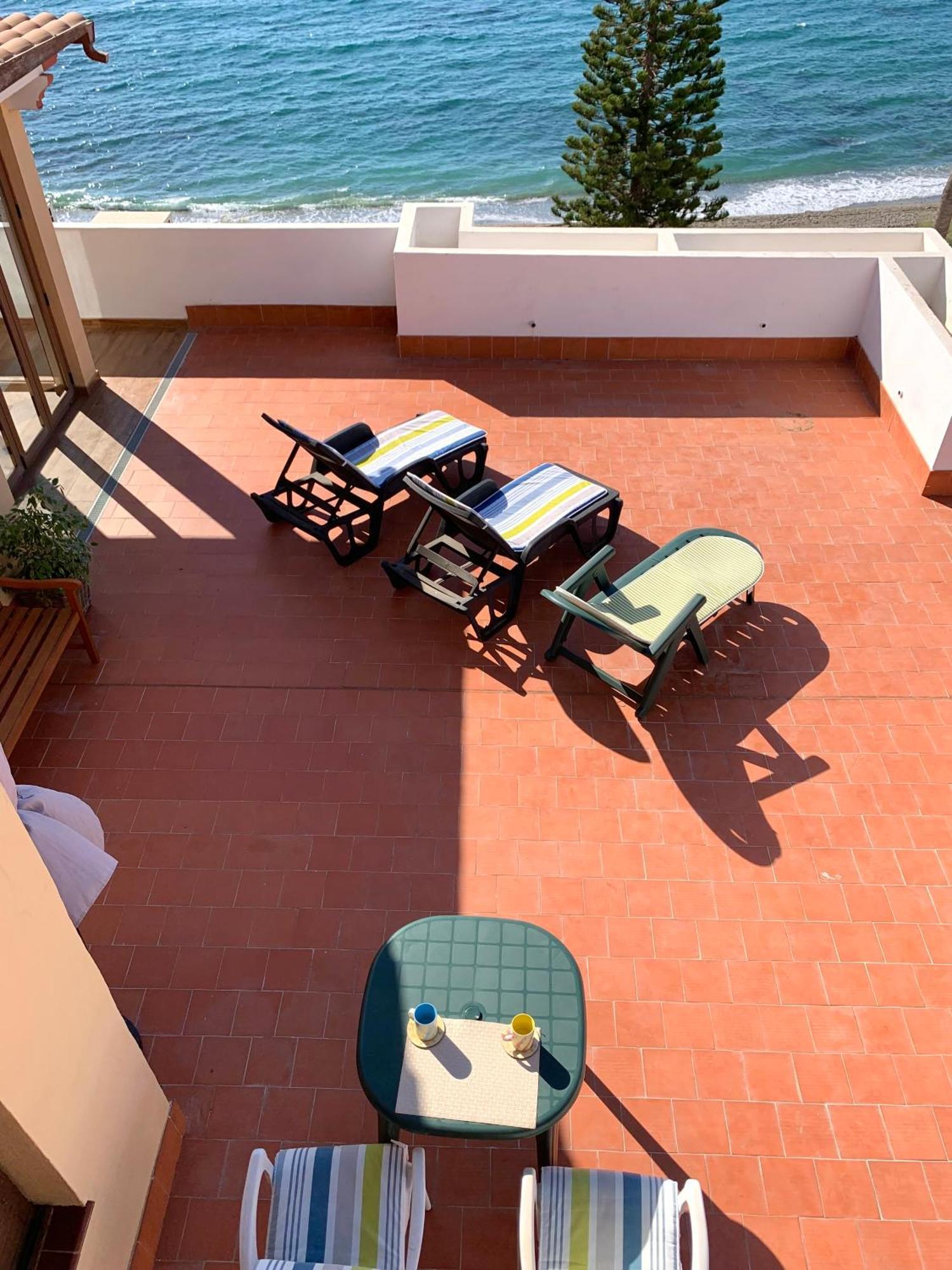 Penthouse On The Beachfront Estepona Exterior photo